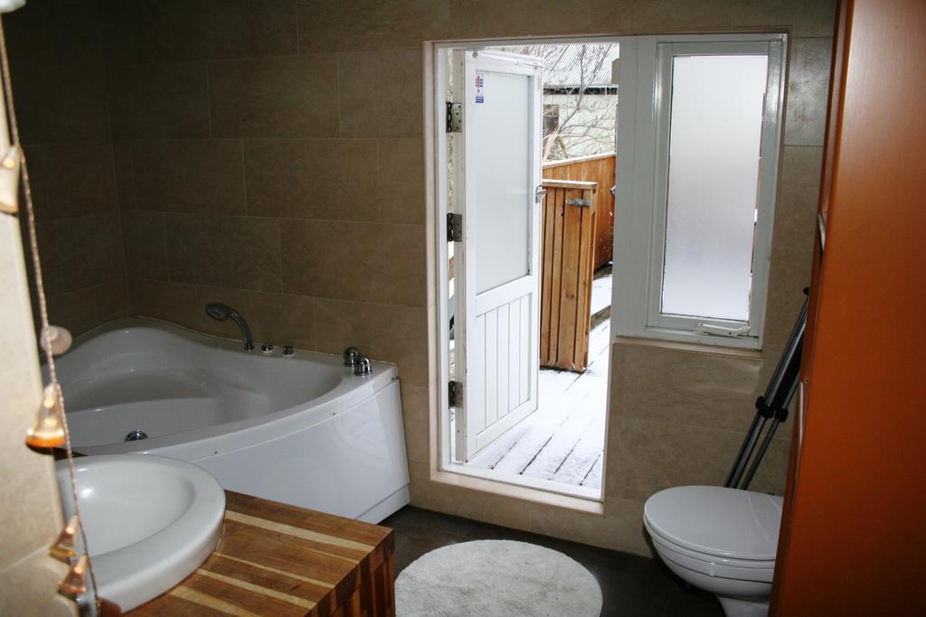 Our House Guesthouse Reykjavík Dış mekan fotoğraf